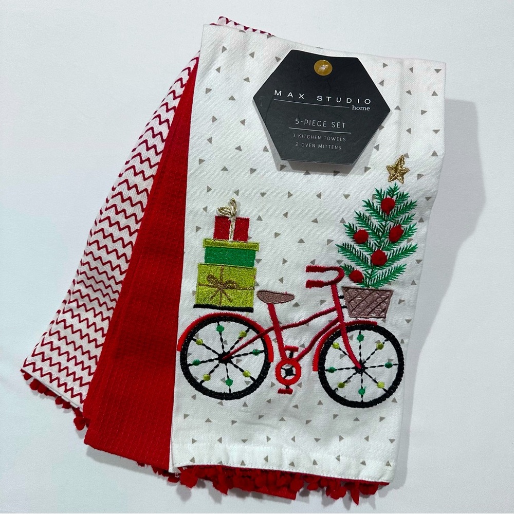 Max Studio Home Christmas Kitchen Towels & Oven Mitts 5 Piece Set